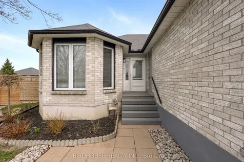 264 Victoria Avenue N Kawartha Lakes ON K9V 6B9