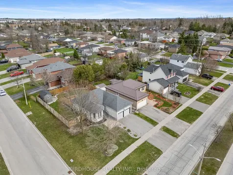 264 Victoria Avenue N Kawartha Lakes ON K9V 6B9