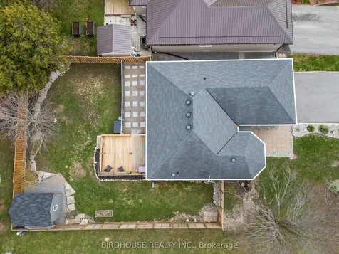 264 Victoria Avenue N Kawartha Lakes ON K9V 6B9