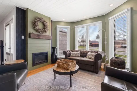 264 Victoria Avenue N Kawartha Lakes ON K9V 6B9
