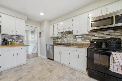 585 Lester Road Quinte West ON K8V 5P8