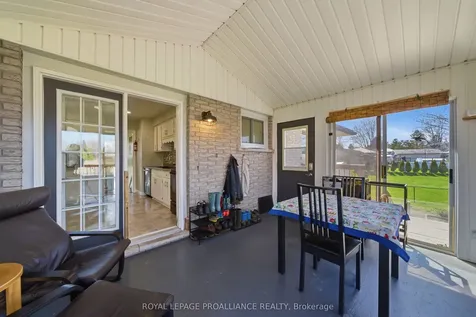 585 Lester Road Quinte West ON K8V 5P8