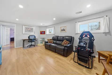585 Lester Road Quinte West ON K8V 5P8