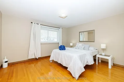 5 Royce Avenue Hamilton ON L8G 4C9
