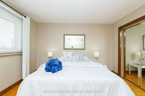 5 Royce Avenue Hamilton ON L8G 4C9