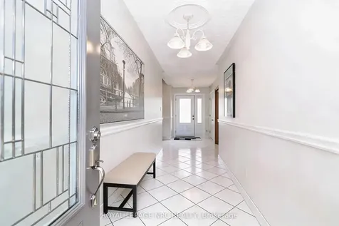 5 Royce Avenue Hamilton ON L8G 4C9