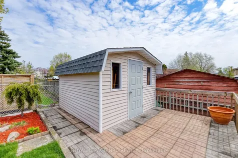 5 Royce Avenue Hamilton ON L8G 4C9