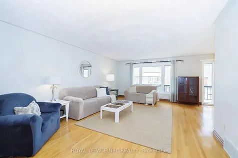 5 Royce Avenue Hamilton ON L8G 4C9