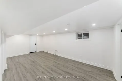 27 Melrose Avenue S Hamilton ON L8M 2Y4