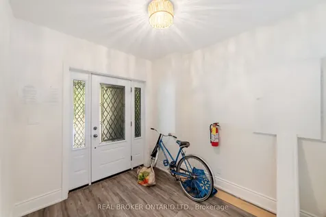 27 Melrose Avenue S Hamilton ON L8M 2Y4