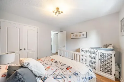 10 Liddycoat Lane Hamilton ON L9G 0A7