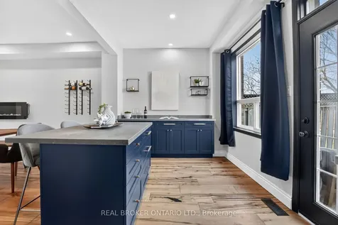 62 Moore Crescent Hamilton ON L9G 4Z6