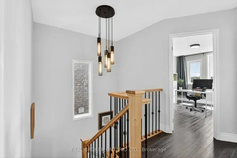62 Moore Crescent Hamilton ON L9G 4Z6
