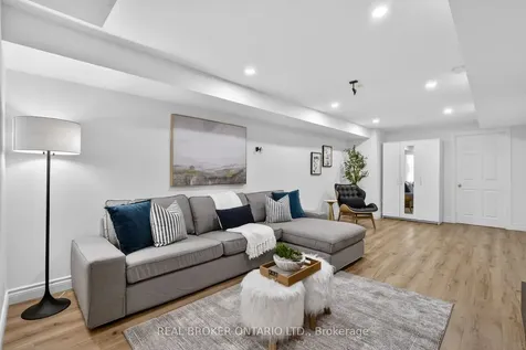 62 Moore Crescent Hamilton ON L9G 4Z6