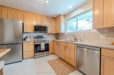 56 Kathryn Crescent North Bay ON P1B 8P4