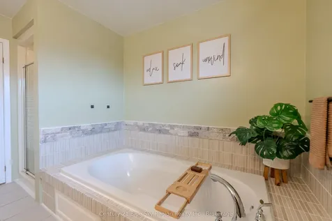 56 Kathryn Crescent North Bay ON P1B 8P4
