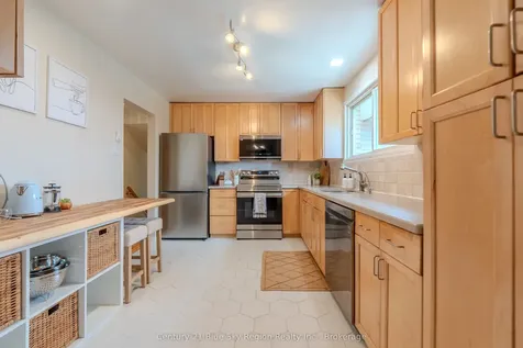 56 Kathryn Crescent North Bay ON P1B 8P4