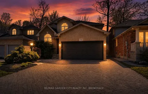 734 Brigadoon Drive Hamilton ON L9C 7S2