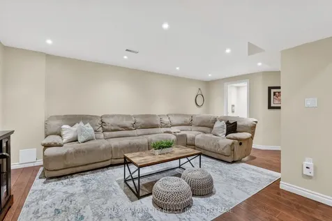734 Brigadoon Drive Hamilton ON L9C 7S2