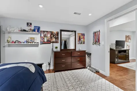 734 Brigadoon Drive Hamilton ON L9C 7S2