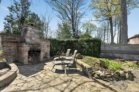 734 Brigadoon Drive Hamilton ON L9C 7S2