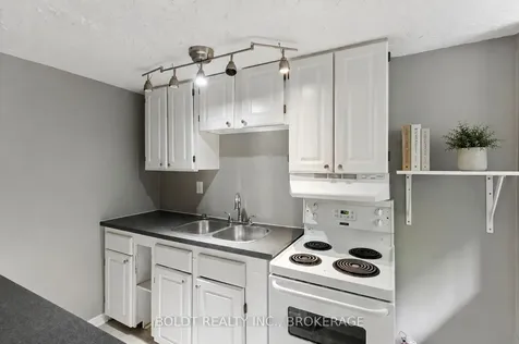 63 Permilla Street St. Catharines ON L2S 2G4