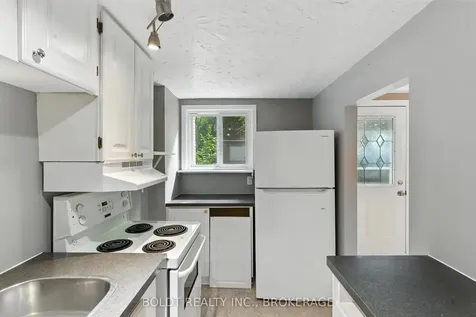 63 Permilla Street St. Catharines ON L2S 2G4
