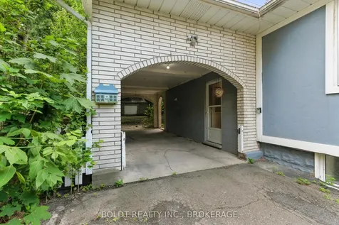 63 Permilla Street St. Catharines ON L2S 2G4
