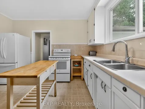 6328 Gore Street Niagara Falls ON L2J 1X8