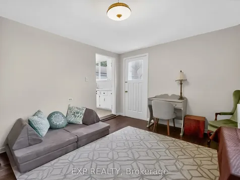 6328 Gore Street Niagara Falls ON L2J 1X8