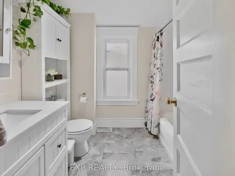 6328 Gore Street Niagara Falls ON L2J 1X8