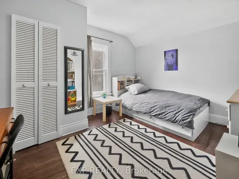 6328 Gore Street Niagara Falls ON L2J 1X8