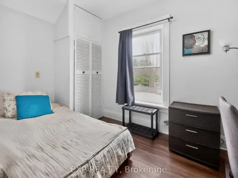 6328 Gore Street Niagara Falls ON L2J 1X8