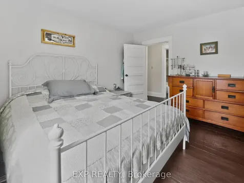 6328 Gore Street Niagara Falls ON L2J 1X8