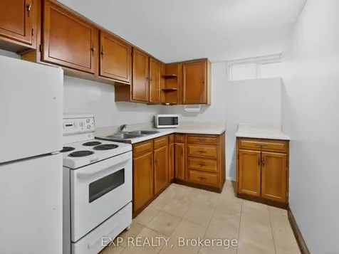 6328 Gore Street Niagara Falls ON L2J 1X8