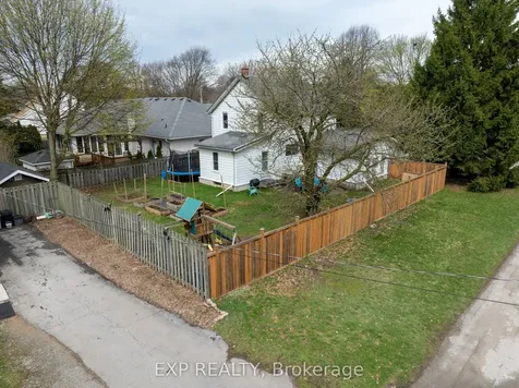 6328 Gore Street Niagara Falls ON L2J 1X8