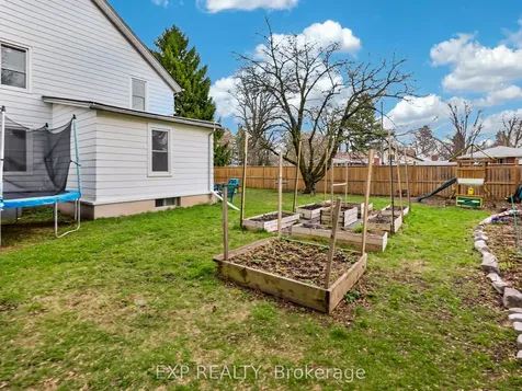 6328 Gore Street Niagara Falls ON L2J 1X8
