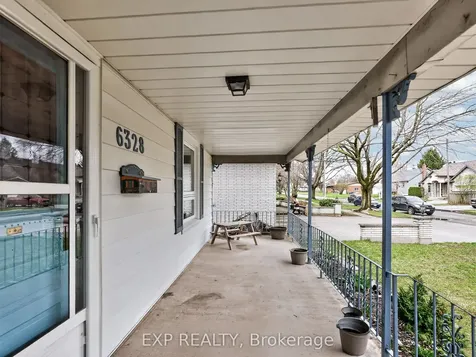 6328 Gore Street Niagara Falls ON L2J 1X8