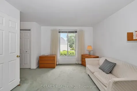 1020 Ambleside Crescent Kingston ON K7P 2B3