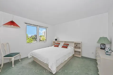 1020 Ambleside Crescent Kingston ON K7P 2B3