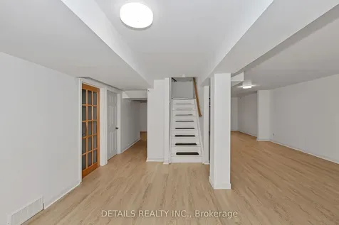 1020 Ambleside Crescent Kingston ON K7P 2B3