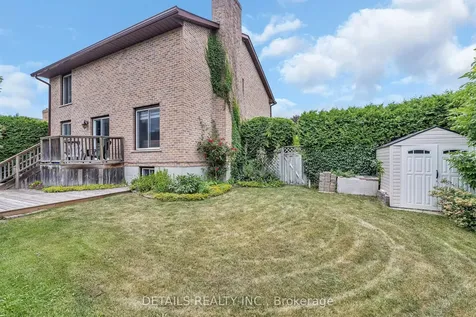 1020 Ambleside Crescent Kingston ON K7P 2B3