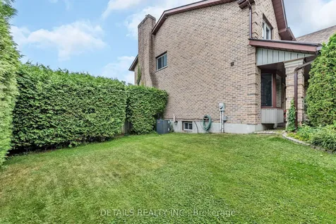 1020 Ambleside Crescent Kingston ON K7P 2B3
