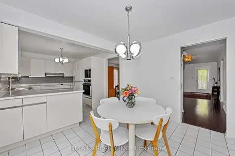 1020 Ambleside Crescent Kingston ON K7P 2B3