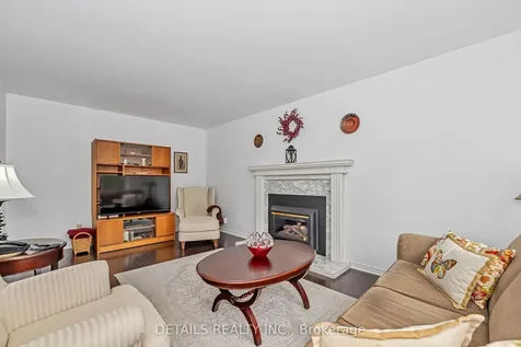 1020 Ambleside Crescent Kingston ON K7P 2B3