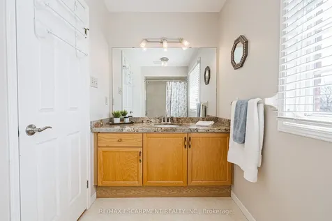 110 Highbury Drive Hamilton ON L8J 3P4