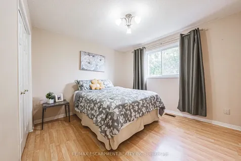 110 Highbury Drive Hamilton ON L8J 3P4