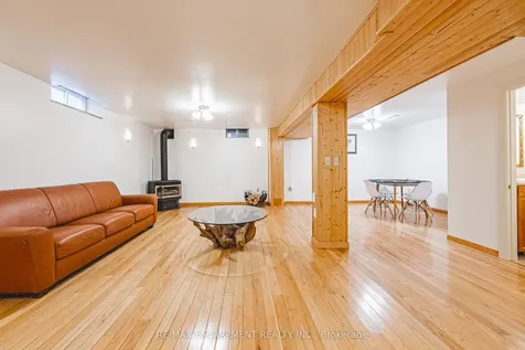110 Highbury Drive Hamilton ON L8J 3P4