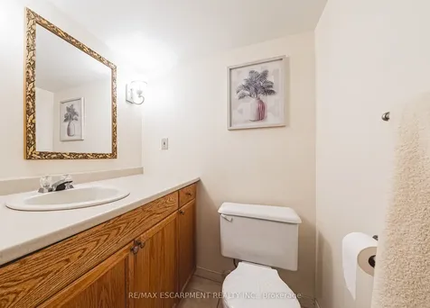 110 Highbury Drive Hamilton ON L8J 3P4