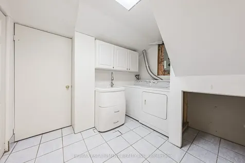 110 Highbury Drive Hamilton ON L8J 3P4